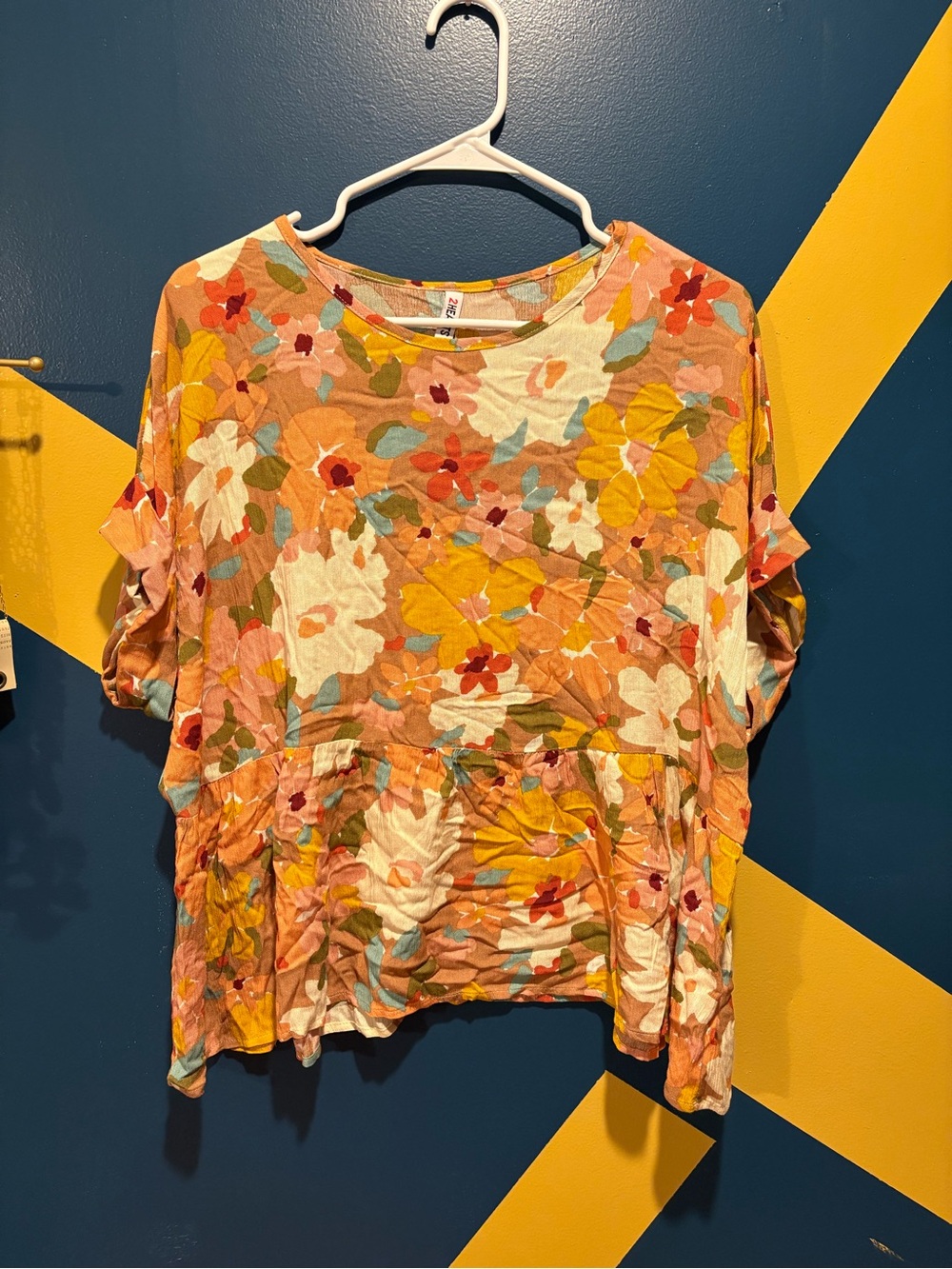2 Hearts Mustard Floral Short Sleeve Flowy Blouse NWOT